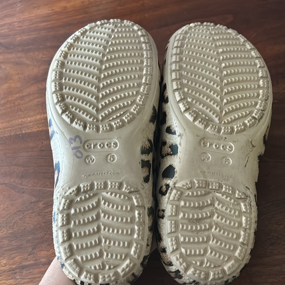 Leopard print lined Crocs - Picture 6 of 7